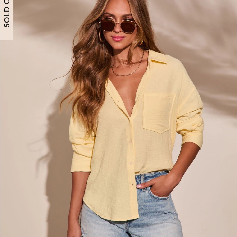 Seaberry Collared Button Down Top